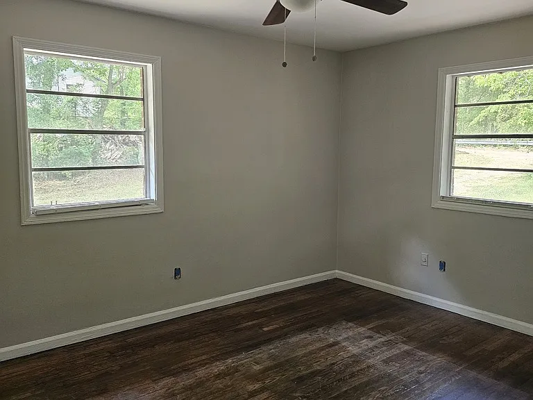 245 Stafford St NW #B — Photo 4
