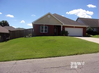 58 Cobh Ln, Columbus, MS 39701