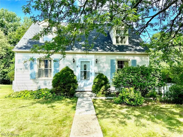 275 Parkgate Ave, Youngstown, OH 44515