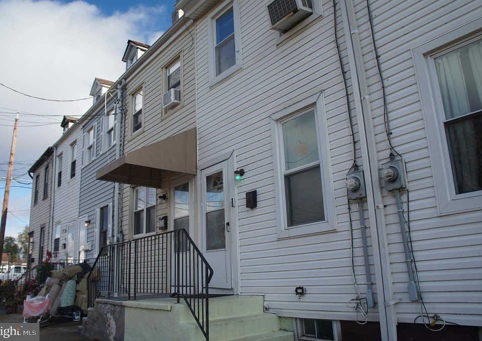 2nd image of 140 Atlantic St