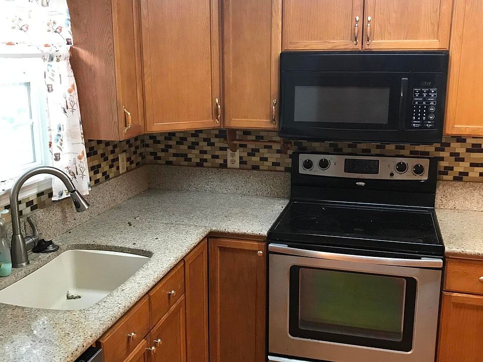 1st image of 2571 Oakview Dr