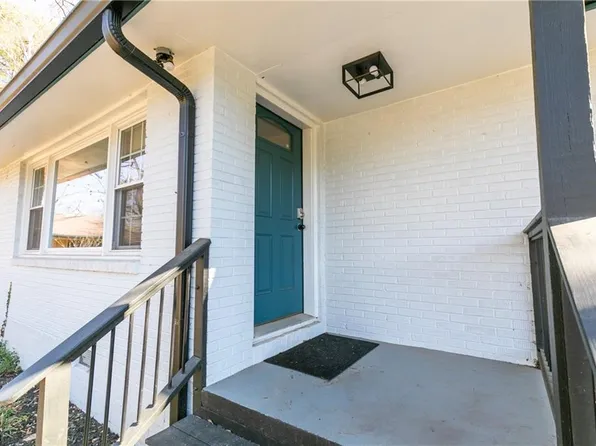 2105 Fellowship Rd, Tucker, GA 30084