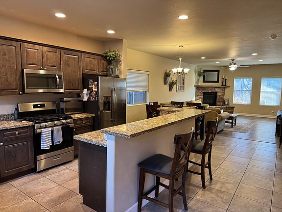 3rd image of 2789 W Pico Del Monte Cir