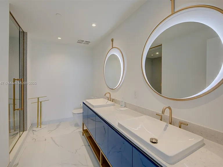 2678 Tigertail Ave #1403 — Photo 31