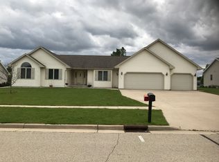 717 Robin Rd, Waupun, WI 53963