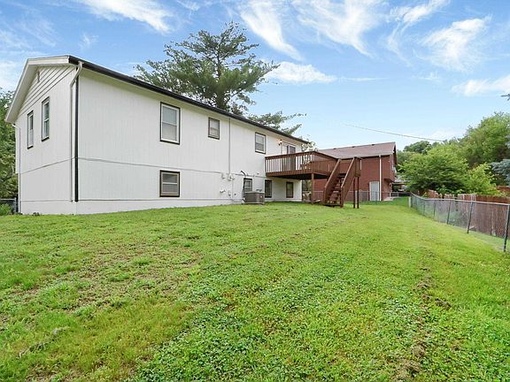 3rd image of 1300 Frontier Ln