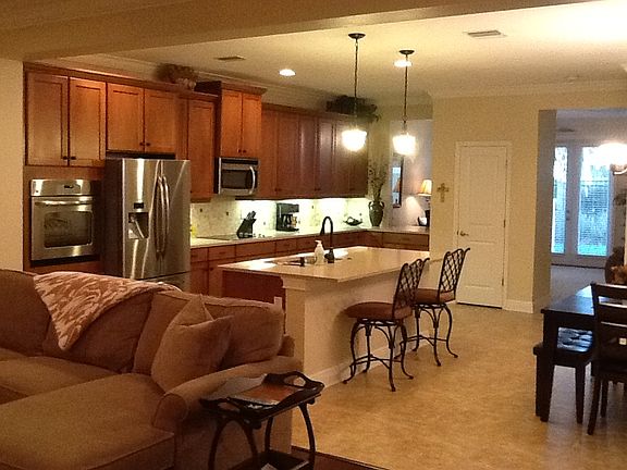 3rd image of 6908 Muncaster Ct