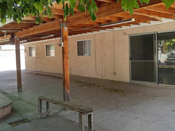 Spacious Patio