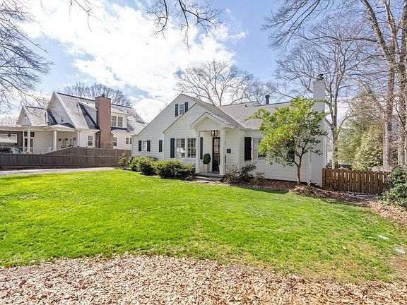 3rd image of 22 N Brookwood Dr