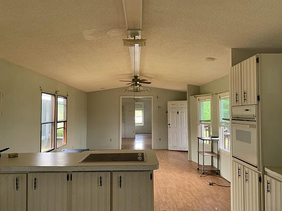 4th image of 111 Dogwood Dr