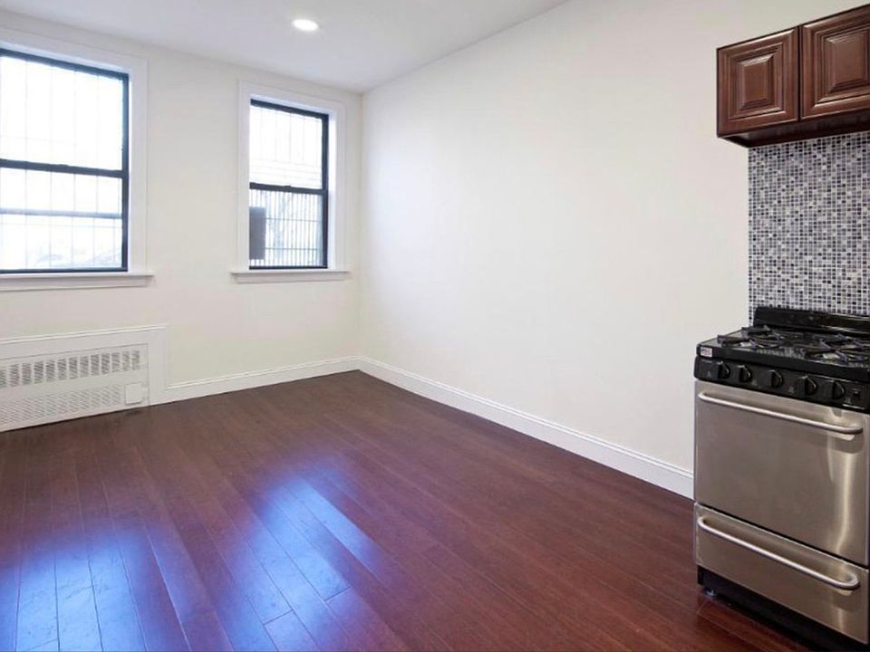 1st image of 154 E 7th St #1E