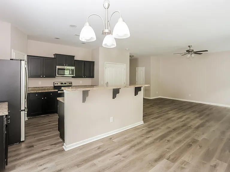 6315 Sydney Mae Ln — Photo 7
