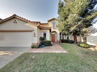 1933 Gladstone Way, Salinas, CA 93906