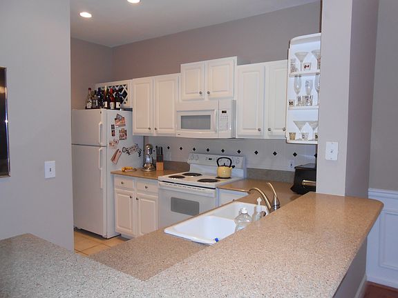 5th image of 955 Juniper St NE Unit 4220