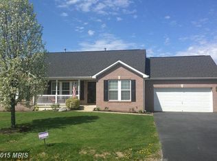 989 Caledonia Dr, Martinsburg, WV