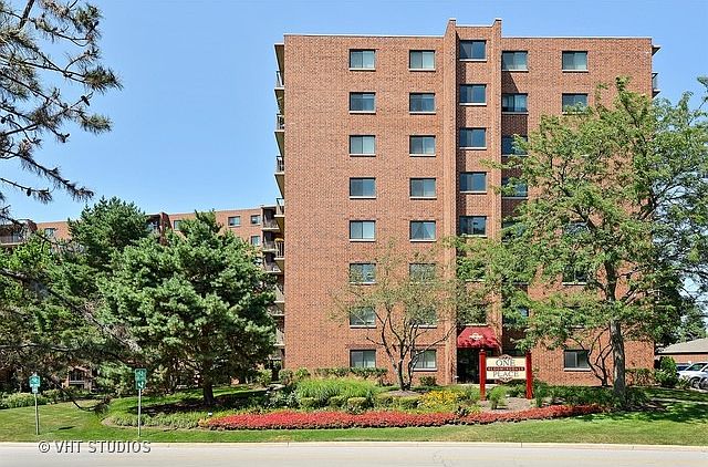 1st image of 1 Bloomingdale Pl APT 508
