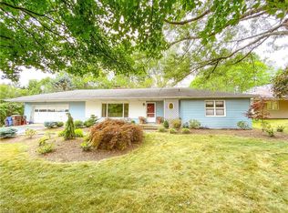 722 Valley Crest Dr, Akron, OH 44319