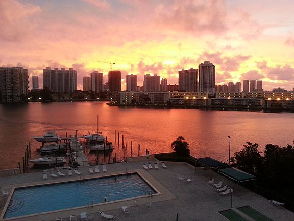 5th image of 18041 Biscayne Blvd. #1205