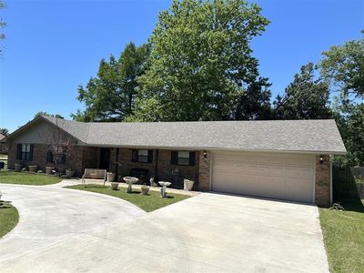 221 Sooner Rd, Holdenville, OK, 74848