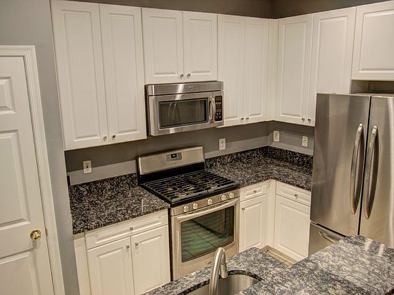 3rd image of 2665 Manhattan Pl Ste 105