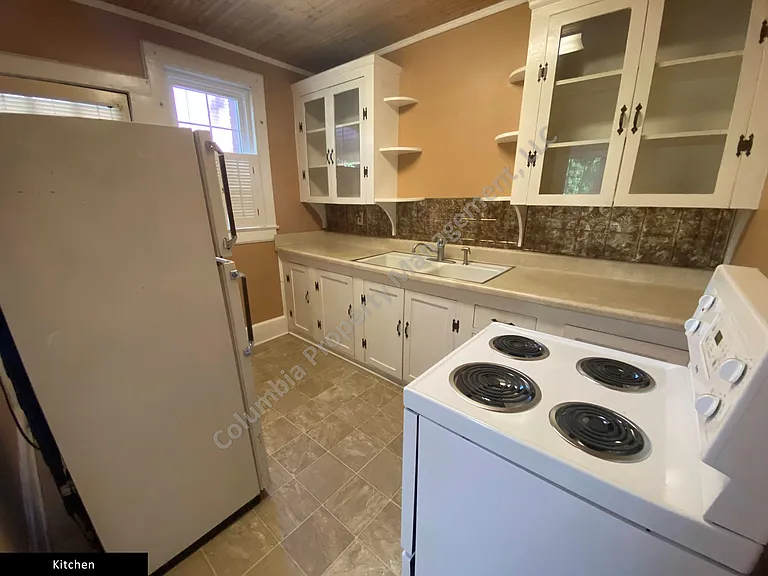 1600 Maple St #4 — Photo 7