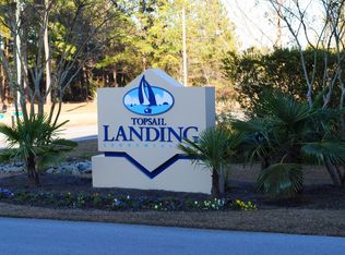 100 Gateway Dr Unit 136, Hampstead, NC 28443