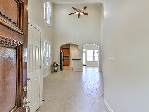 2nd image of 14334 Silver Hollow Ln