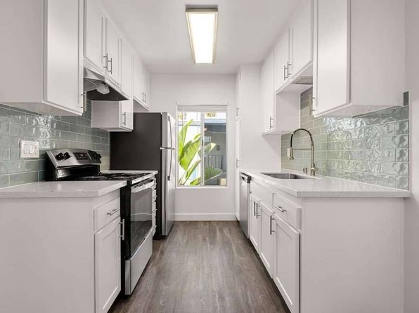 3235 Armstrong St #H17