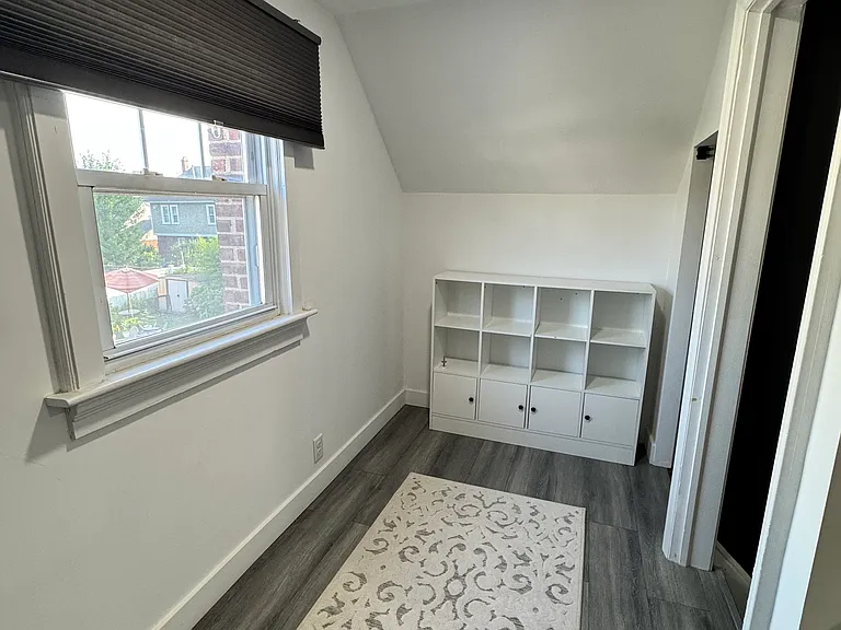12-28 Lexington St — Photo 20