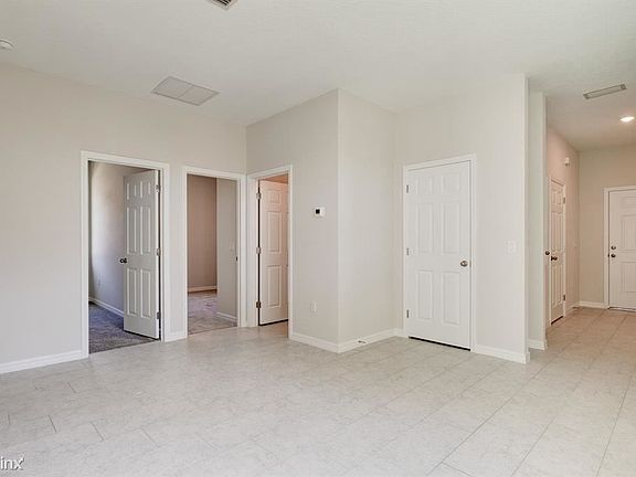 4th image of 1203 N Texas Ave