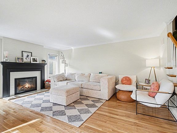 2nd image of 3603 Woodcliff Dr
