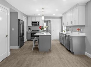 164 N Water St #2, Greenwich, CT 06830