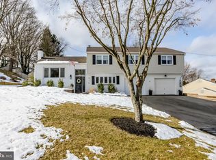 916 Baylowell Dr, West Chester, PA 19380