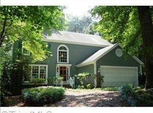 4621 Country Woods Ln, Greensboro, NC 27410