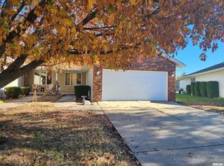 125 Genoa Dr, Springfield, IL 62703