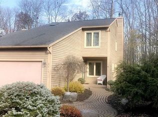 8615 Wrenwood Cir, Baldwinsville, NY 13027