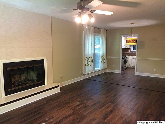 3rd image of 1028 Branscomb Cir SE