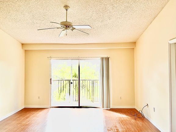 3rd image of 500 Crestwood Ct N APT 509