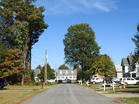 5th image of 10013 Crystal Lake Ave