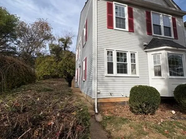 748 Cherry Tree Ln, Warrenton, VA 20186