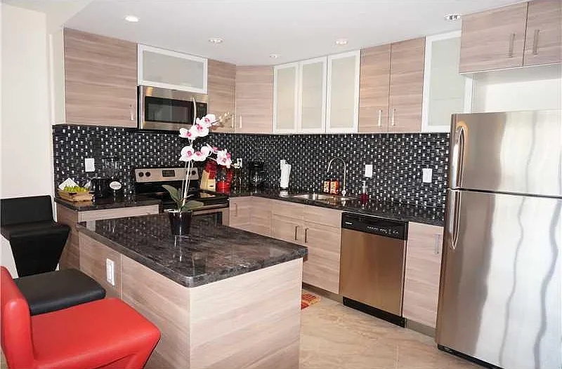 19370 Collins Avenue Seasonal #1007