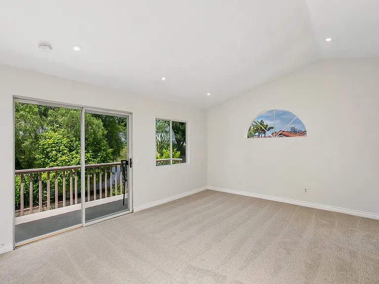 3428 Meadow View Dr — Photo 18