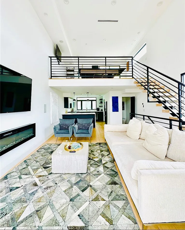 3 bed, 1791 sqft, $4,300 — Photo 3