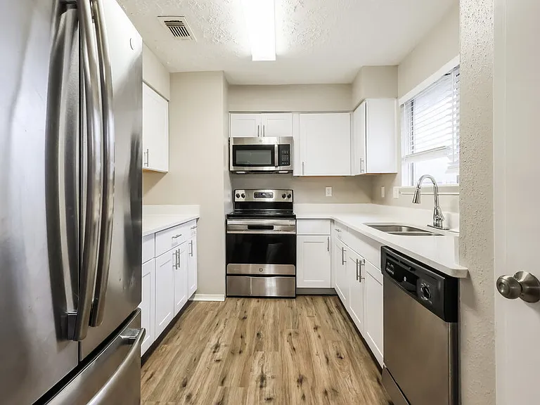 4306 Owens Creek Ln — Photo 8