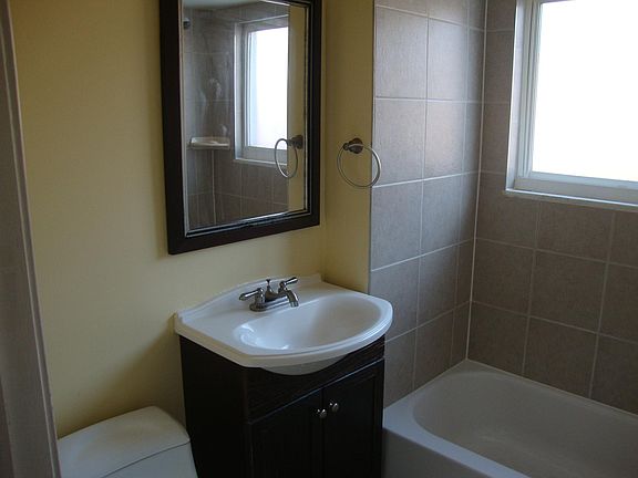 5th image of 25469 Pennie St