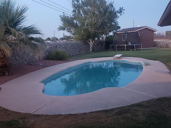 2nd image of 10624 Teresa Pl