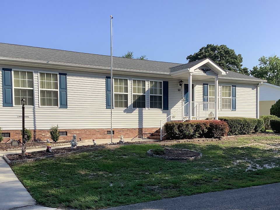 1st image of 197 Cypress Cir #73