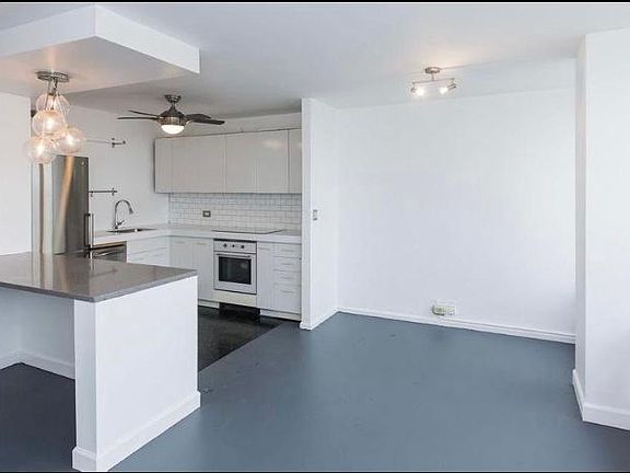 5th image of 3550 N Lake Shore Dr APT 1828