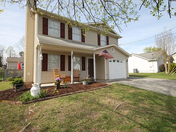 2nd image of 6009 Autumn Oaks Ln