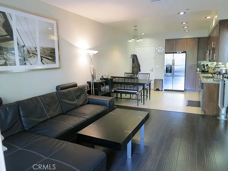 21301 Erwin St — Photo 4